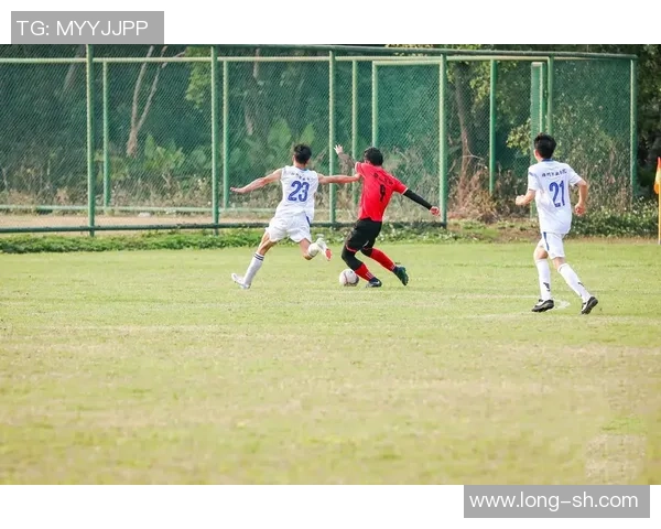 足球游戏热身技巧与训练方法提升球技的有效策略